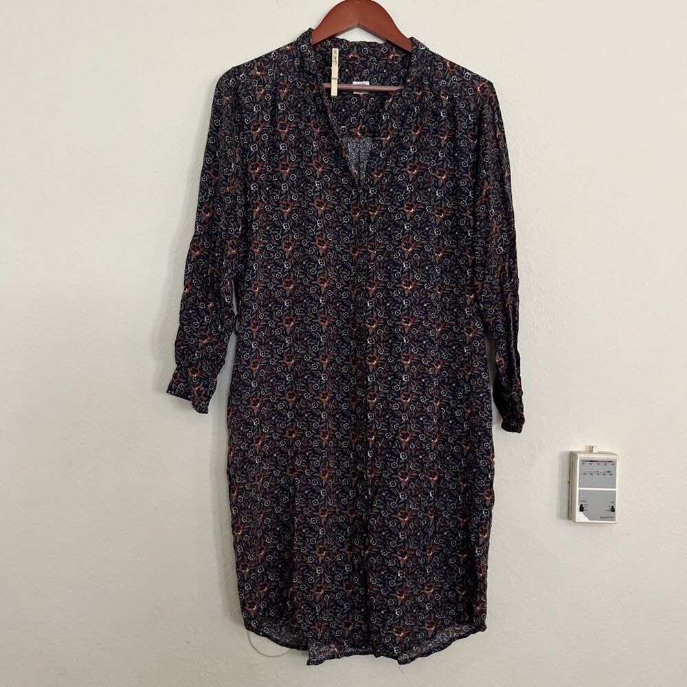 Bridge & Burn Long Sleeve Button Up V Neck Printed Shirt 100% Rayon Dress SZ M